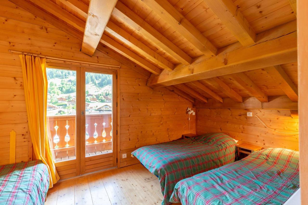 Quiet Apartment Near The Slopes ラ・クリュサ エクステリア 写真